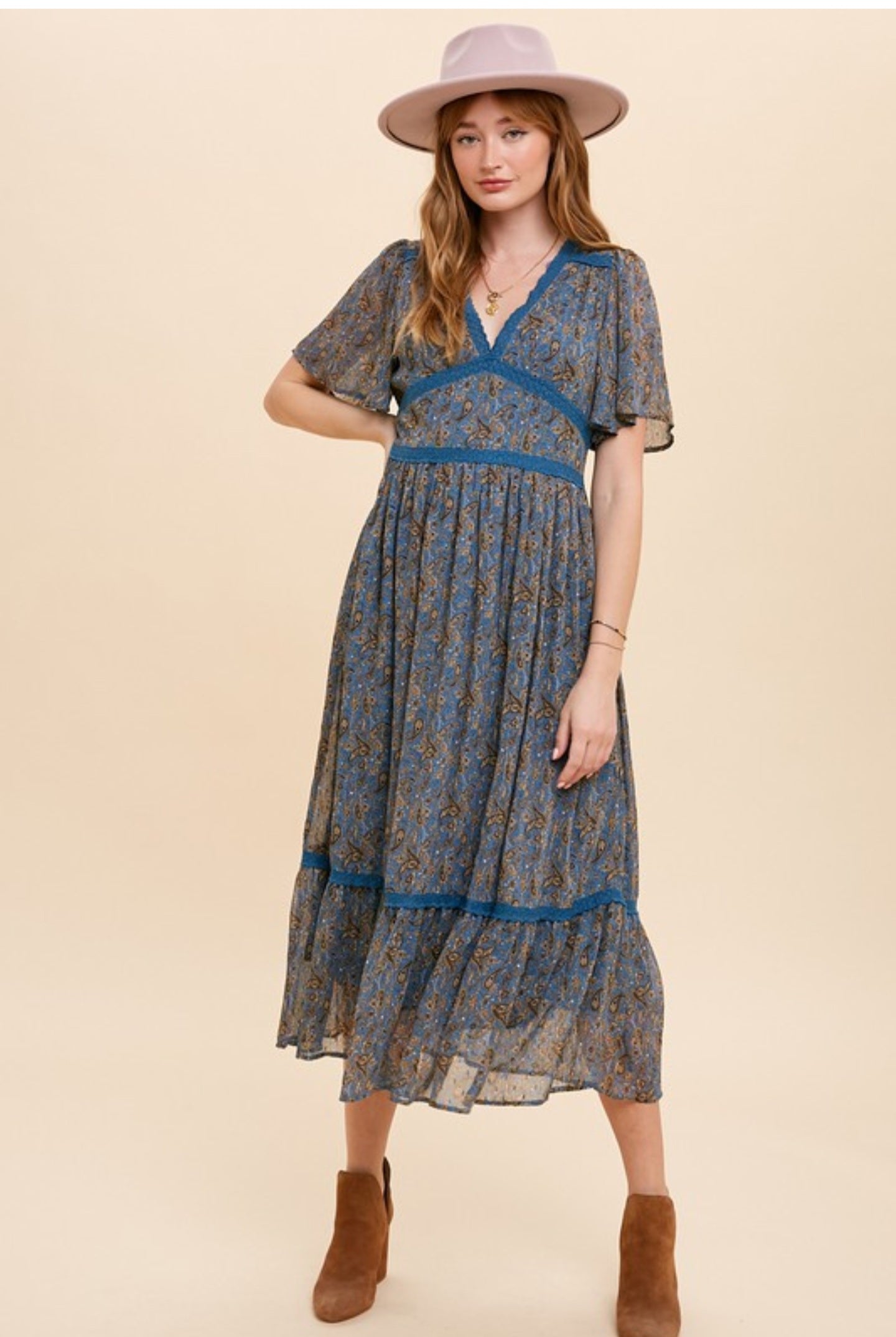 Adela Ribb details midi dress