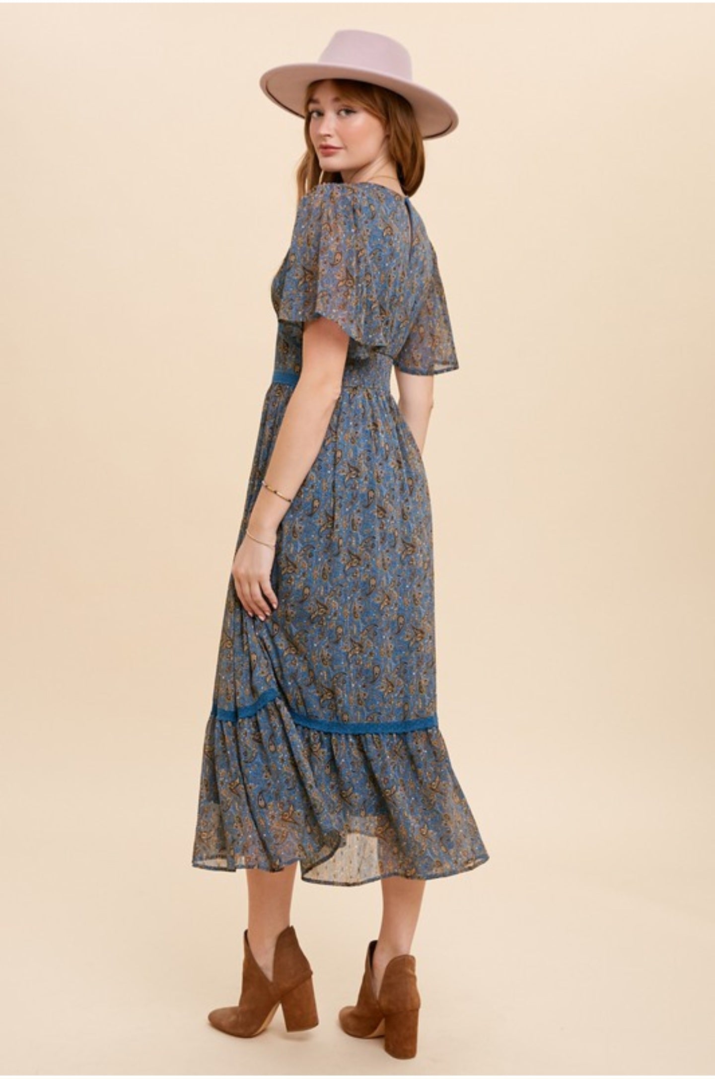 Adela Ribb details midi dress