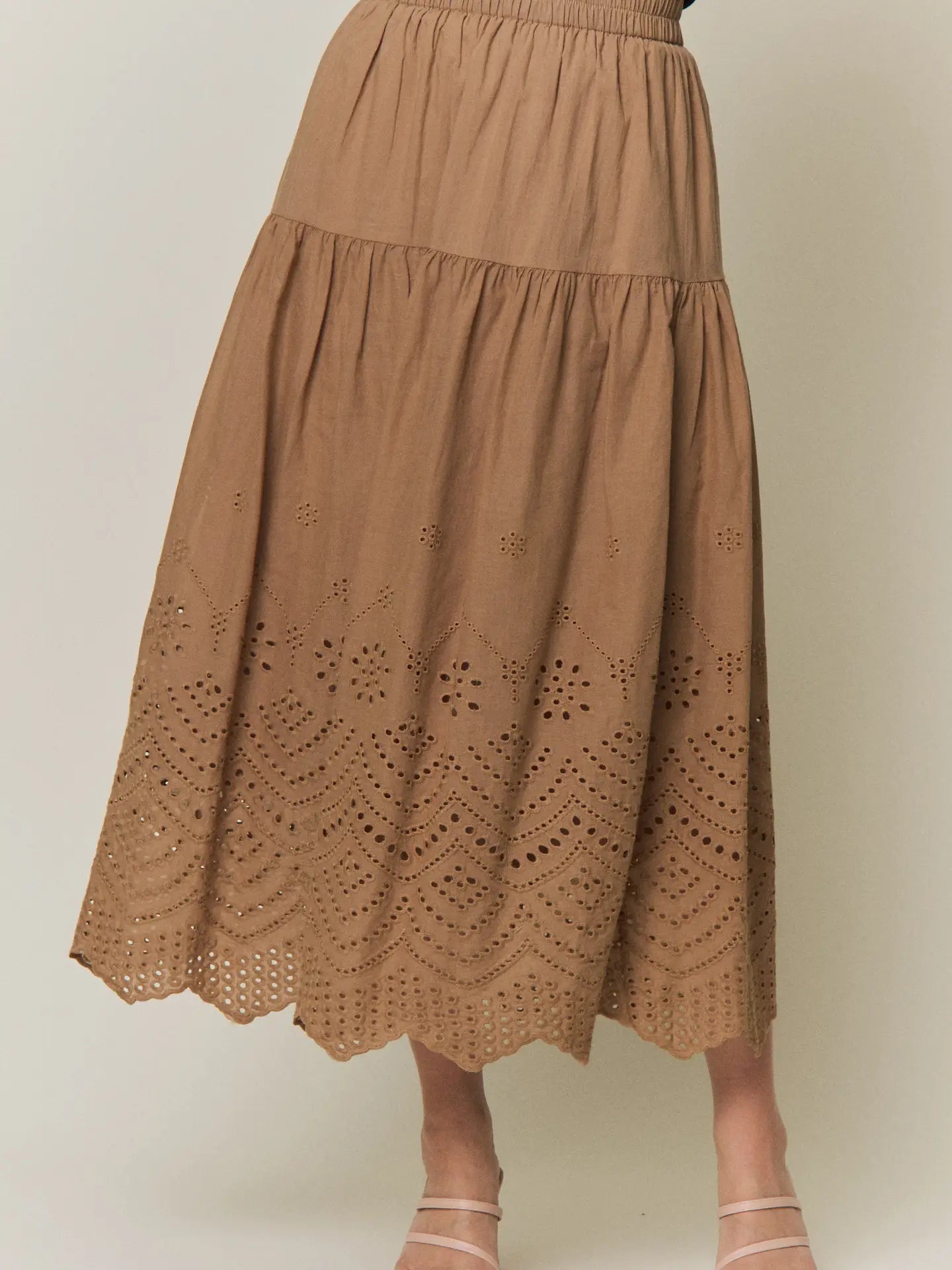 SCALLOPED MIDI SKIRT- BROWN