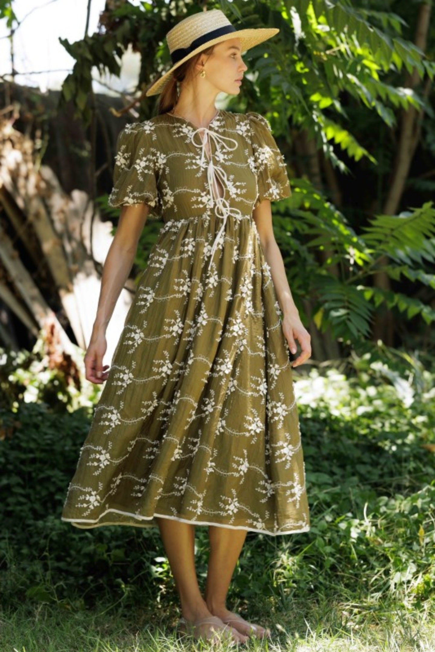 Eliza embroidered Midi Dress