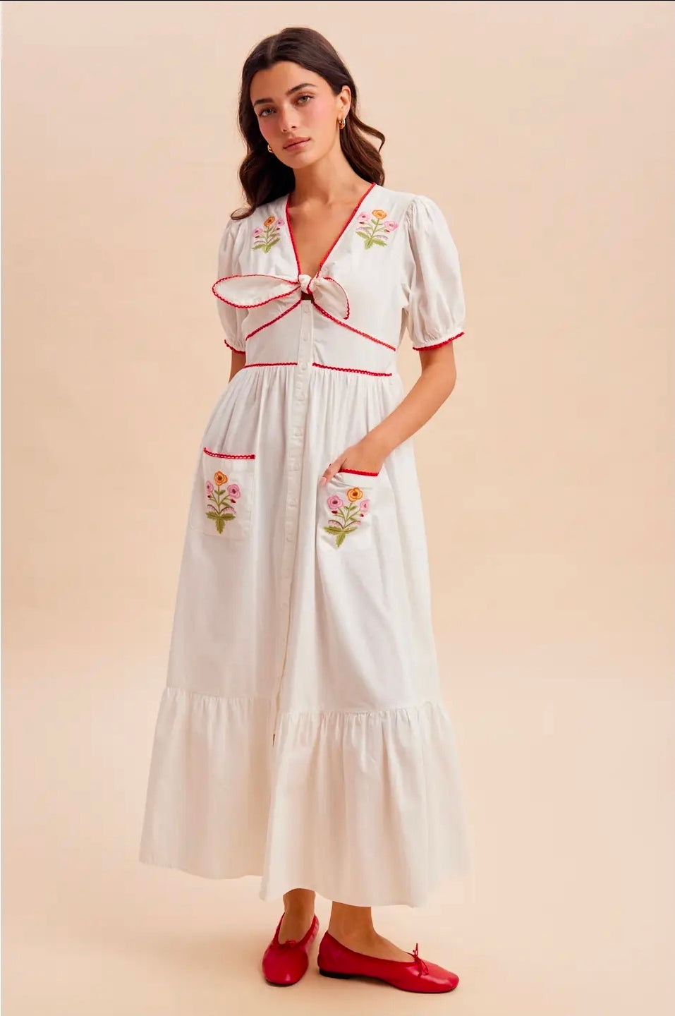 Susy Emboidery Midi Dress